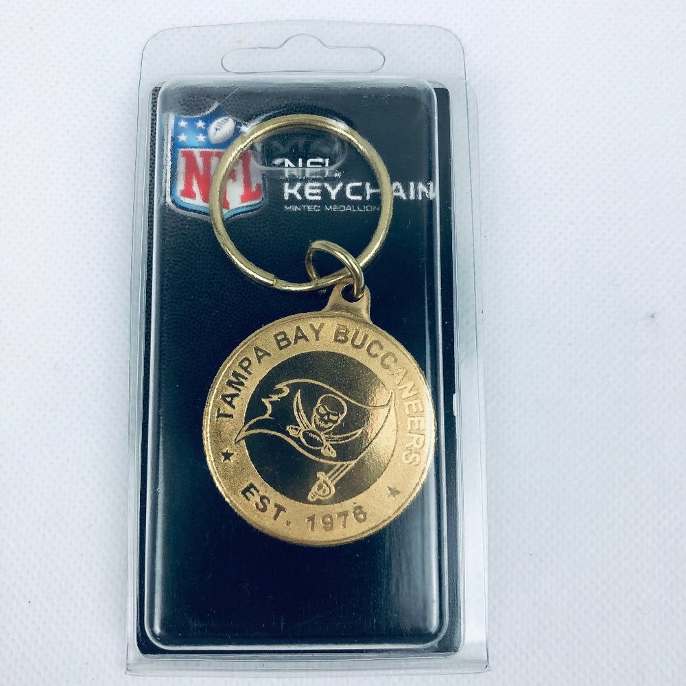 Tampa Bay Buccaneers Minted Medallion NFL Keychain The Highland Mint